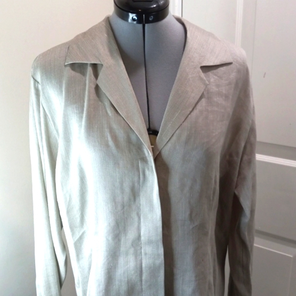 🩶 Vintage silk and linen button down blouse 🩶